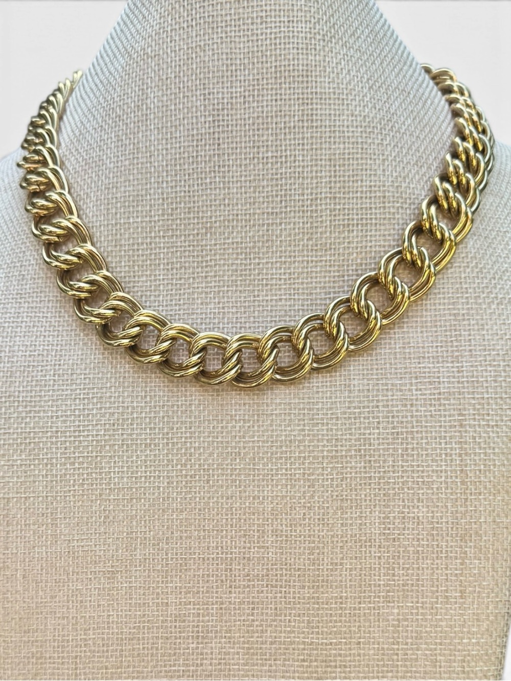 GIVENCHY Vintage Gold Chunky Curb Chain Necklace - Picture 4 of 8